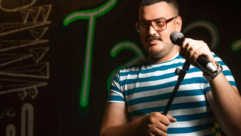 O Humor como Crítica Social: Reflexões Disfarçadas de Piada